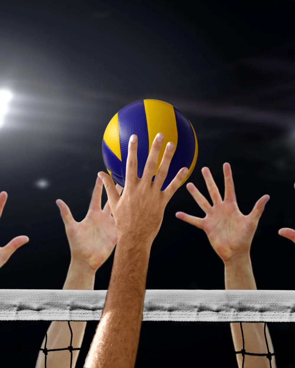 Volleyball-Block am Netz — Freizeitsport beim SVV Plauen